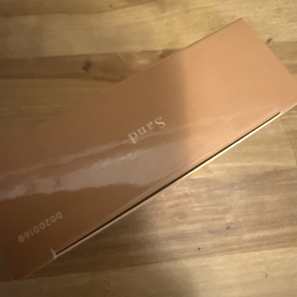 Laura Geller Baked Balance-N-Glow Illuminating Foundation Sand 0.28oz New In Box - Picture 3 of 5